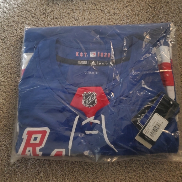 New w/ Tags Adidas NHL New York Rangers Mats Zuccarello Jersey Multiple Sizes - Picture 2 of 4